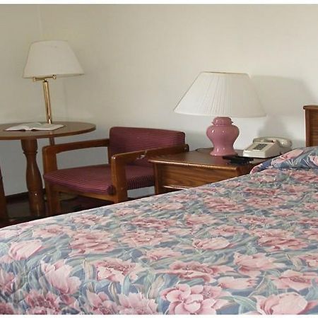 Red Carpet Inn Гіллсвілль Номер фото